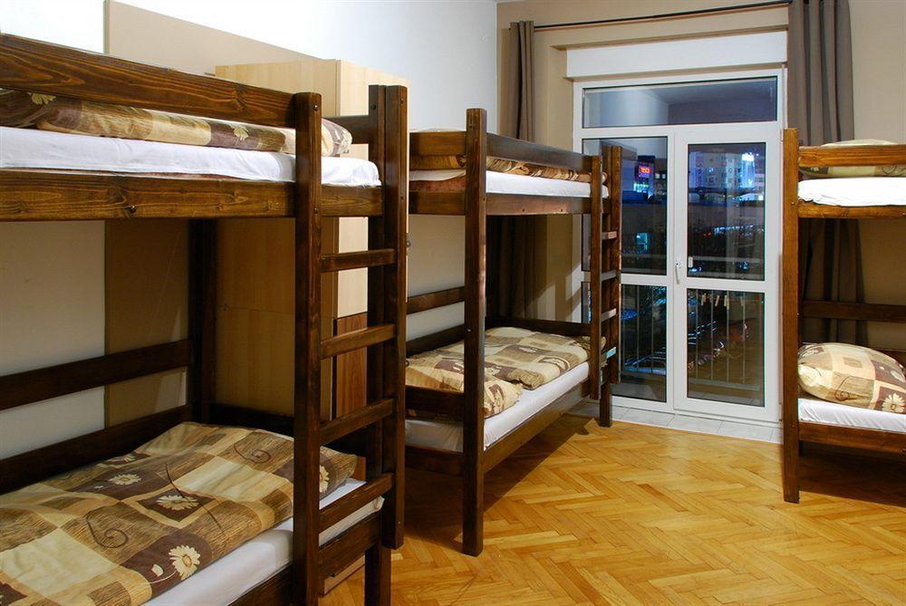 Hostel Blues Bratislava Exteriör bild