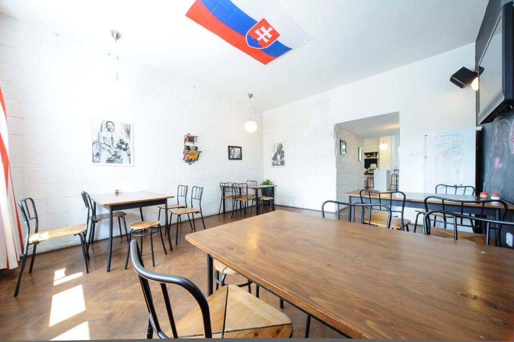 Hostel Blues Bratislava Exteriör bild